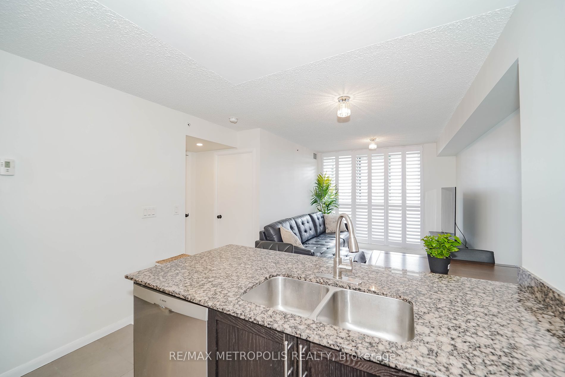 800 Lawrence Ave W, #415