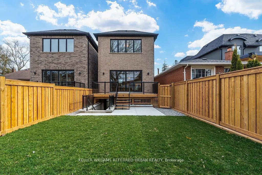 62 Ash Cres
