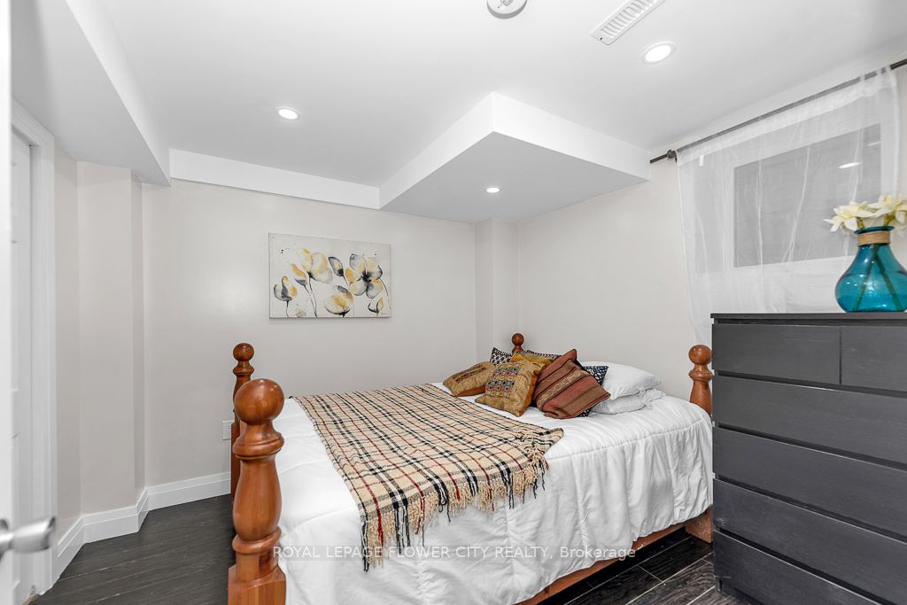 21 Borrelli Dr