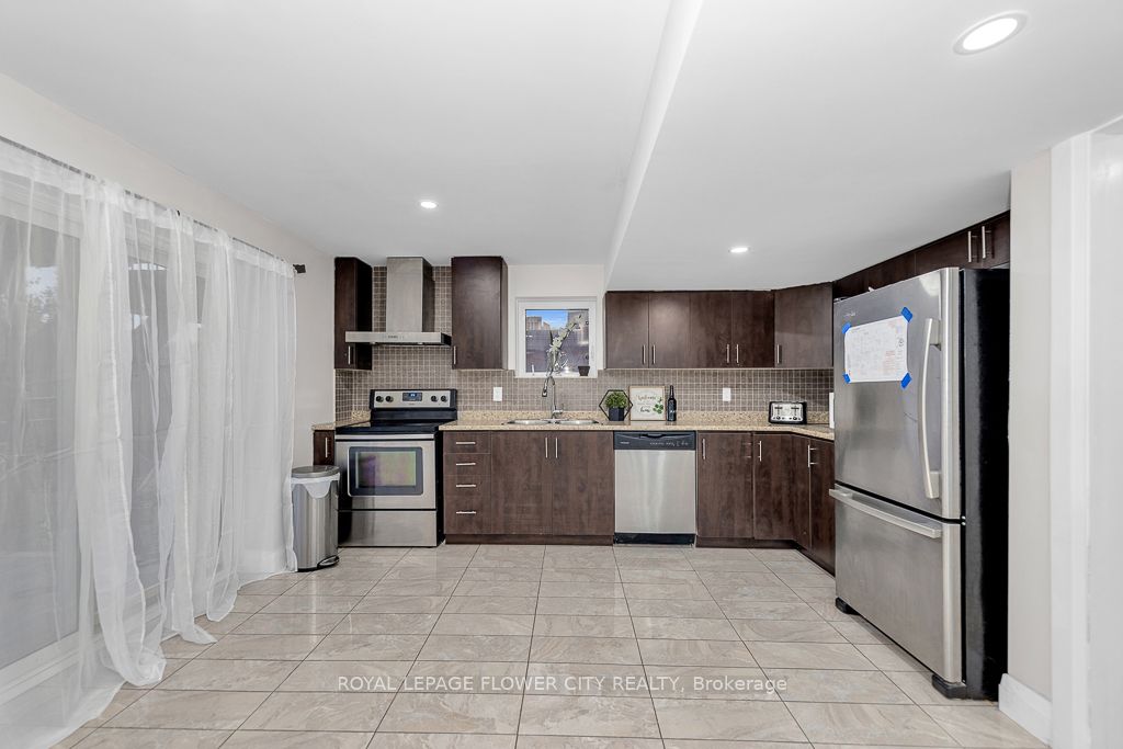21 Borrelli Dr