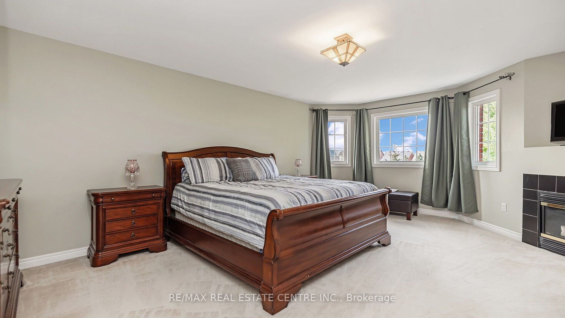 136 Van Scott Dr