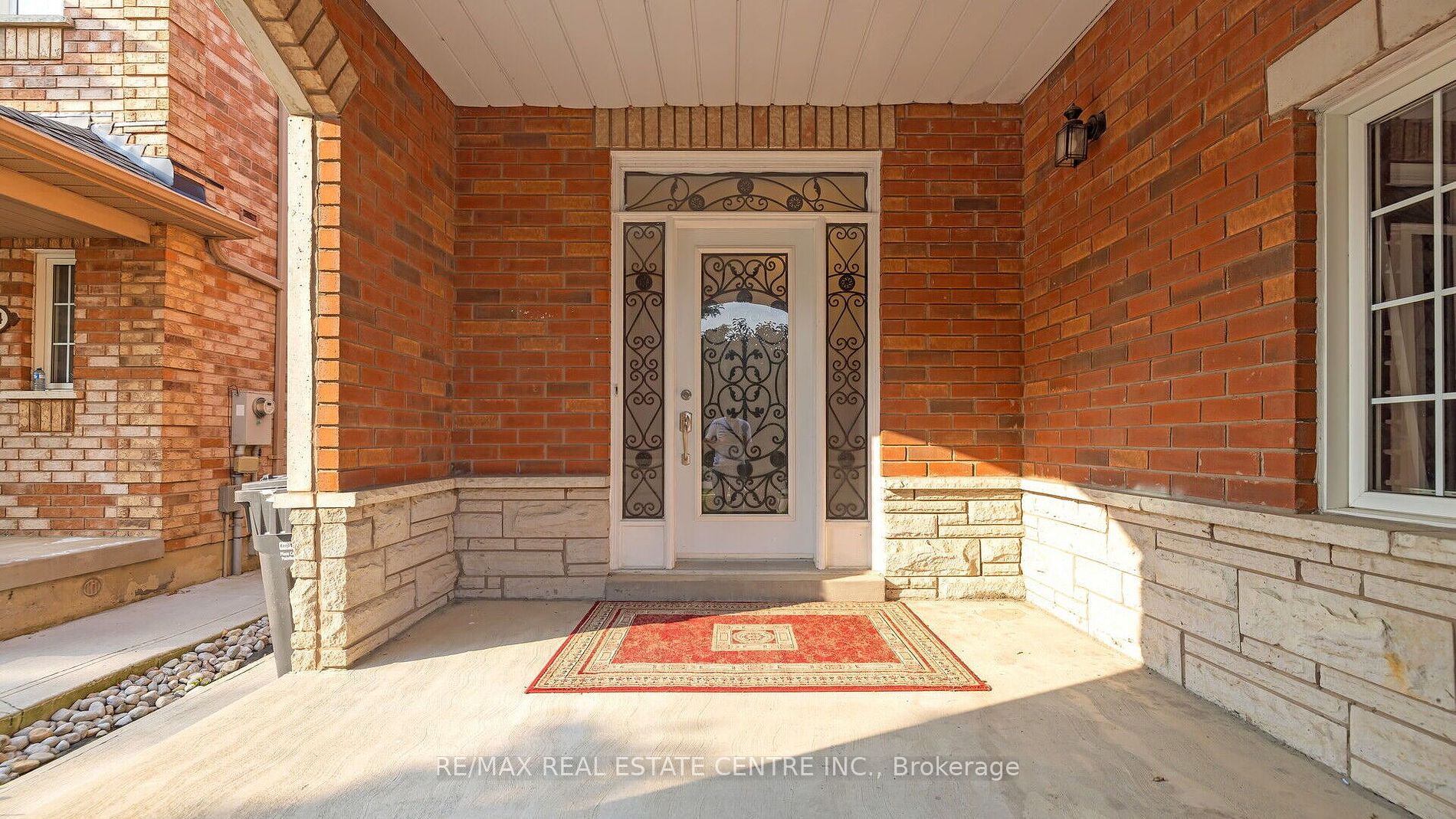 136 Van Scott Dr