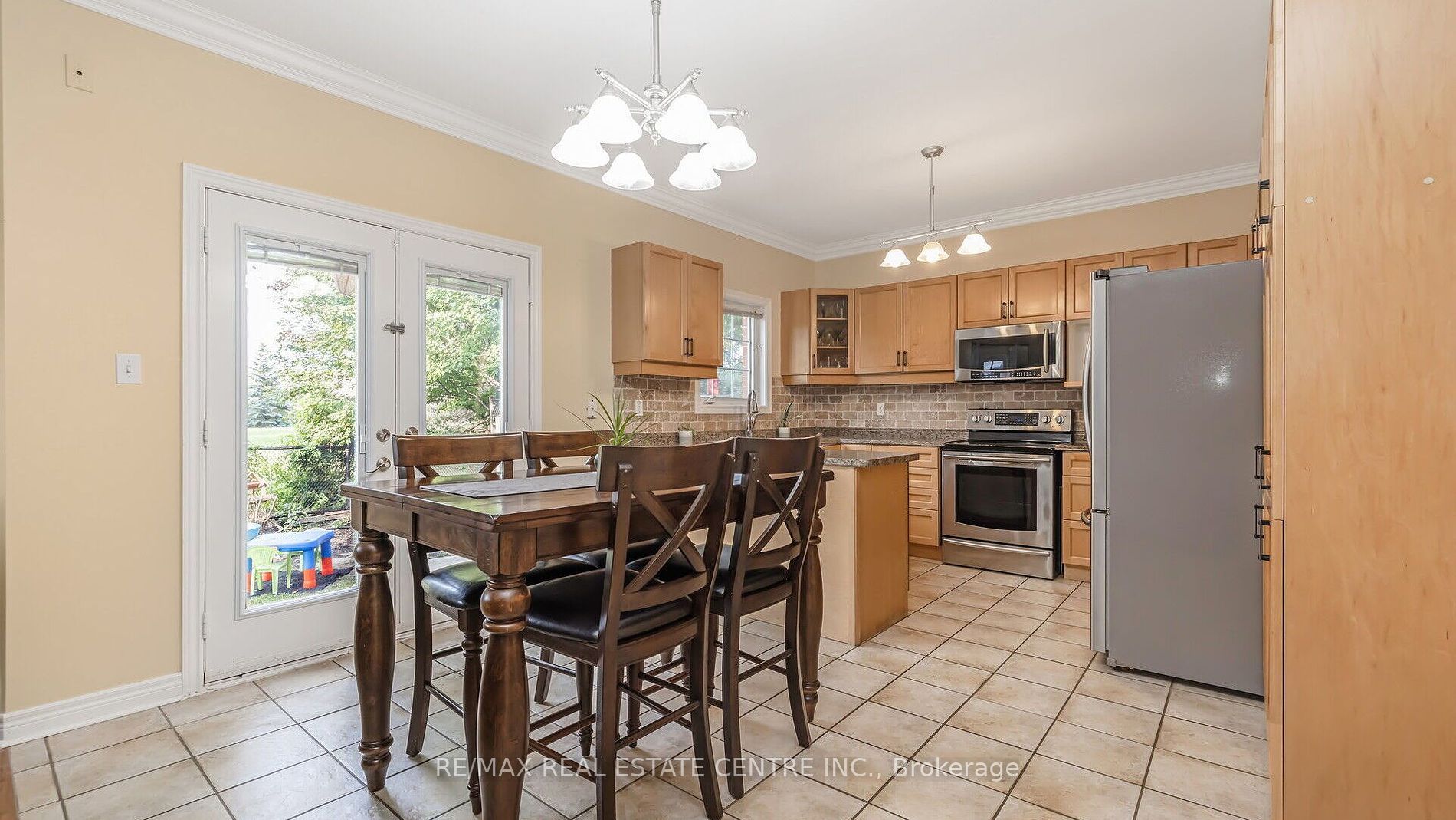 136 Van Scott Dr
