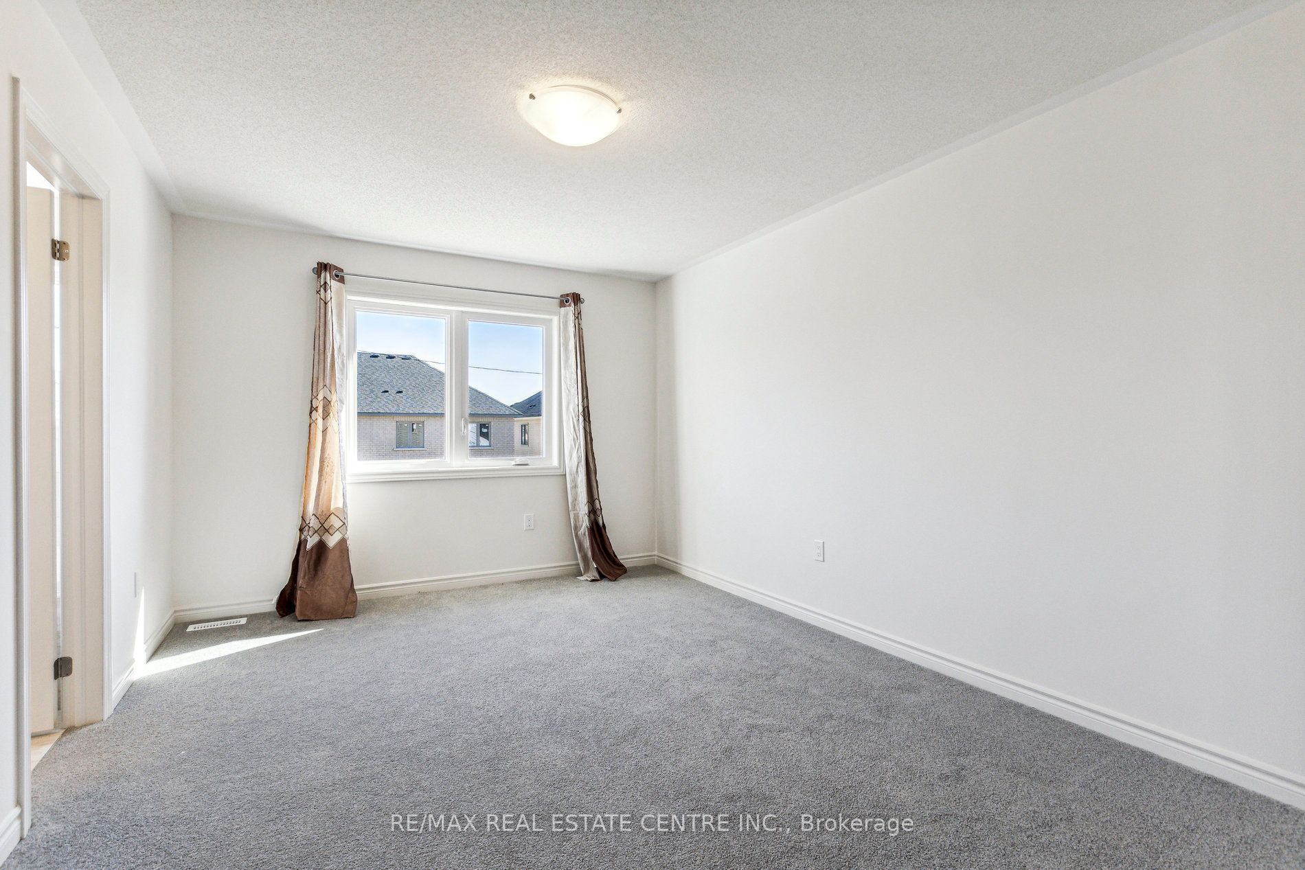 136 Van Scott Dr