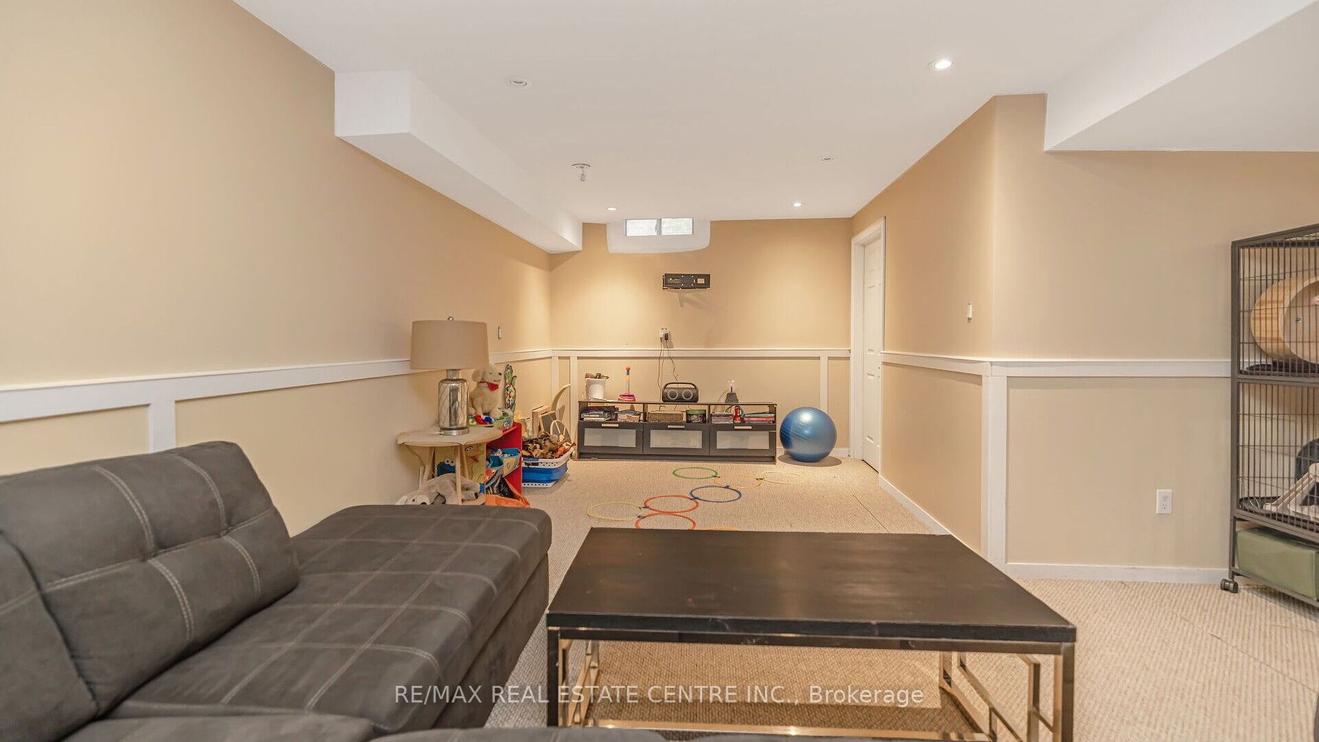 136 Van Scott Dr