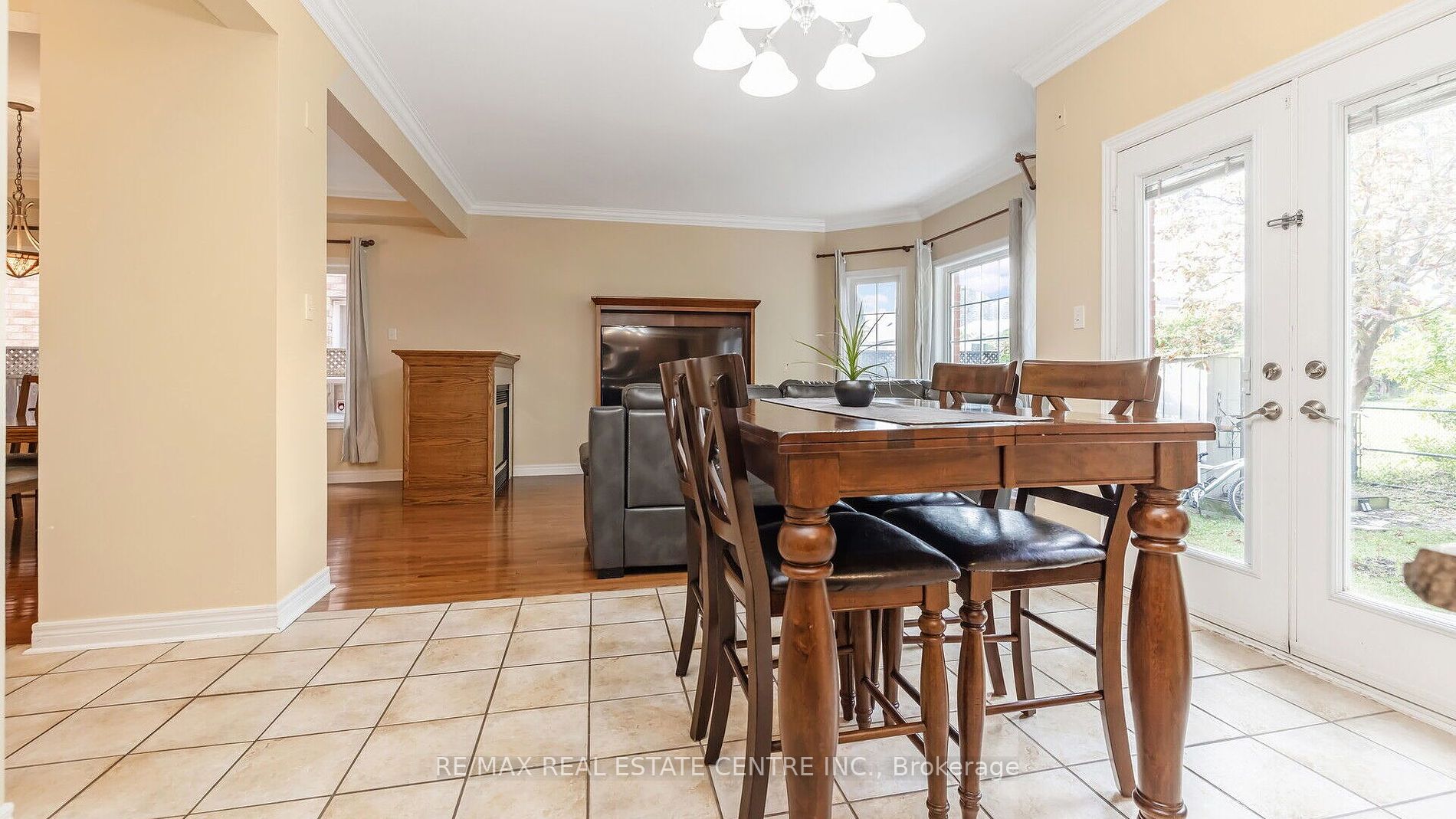 136 Van Scott Dr