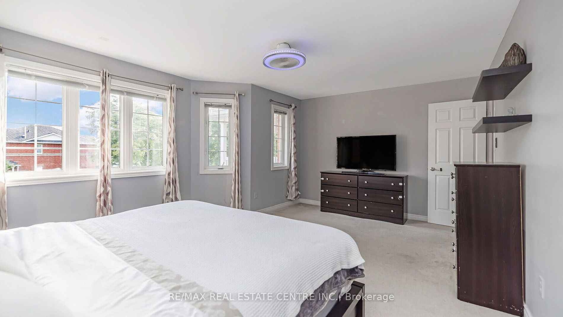 136 Van Scott Dr