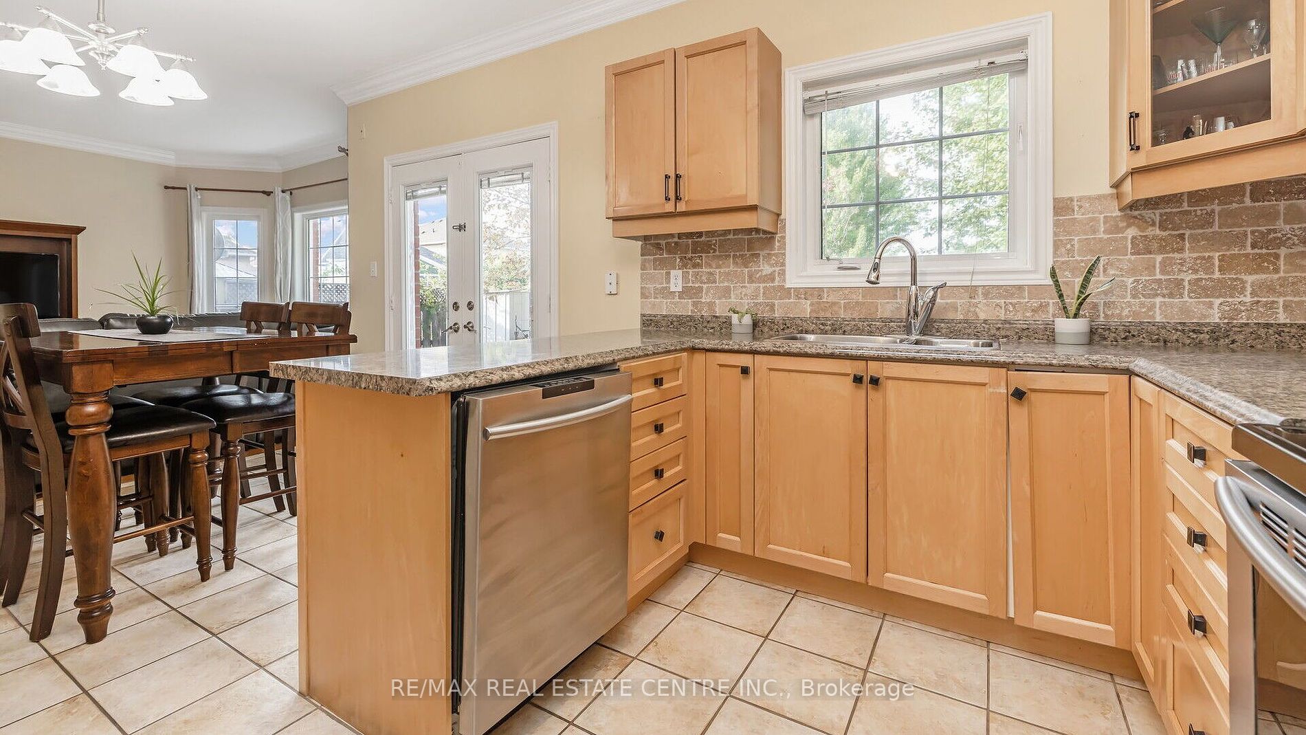136 Van Scott Dr