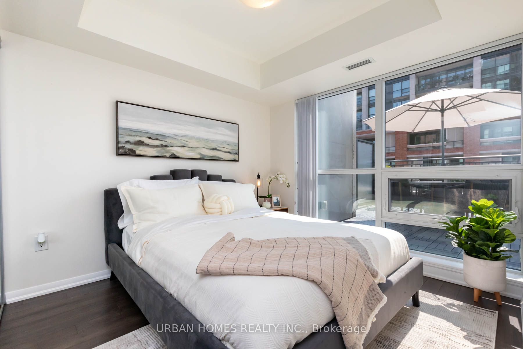 3091 Dufferin St, #734