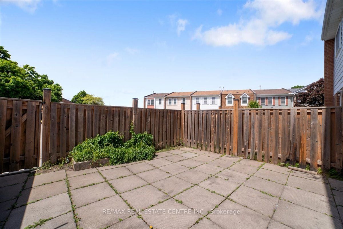 1020 Central Park Dr, #33