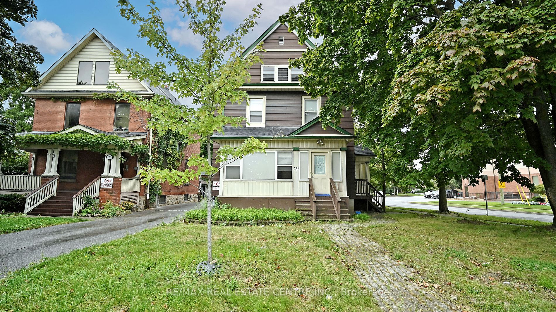 281 Main St N