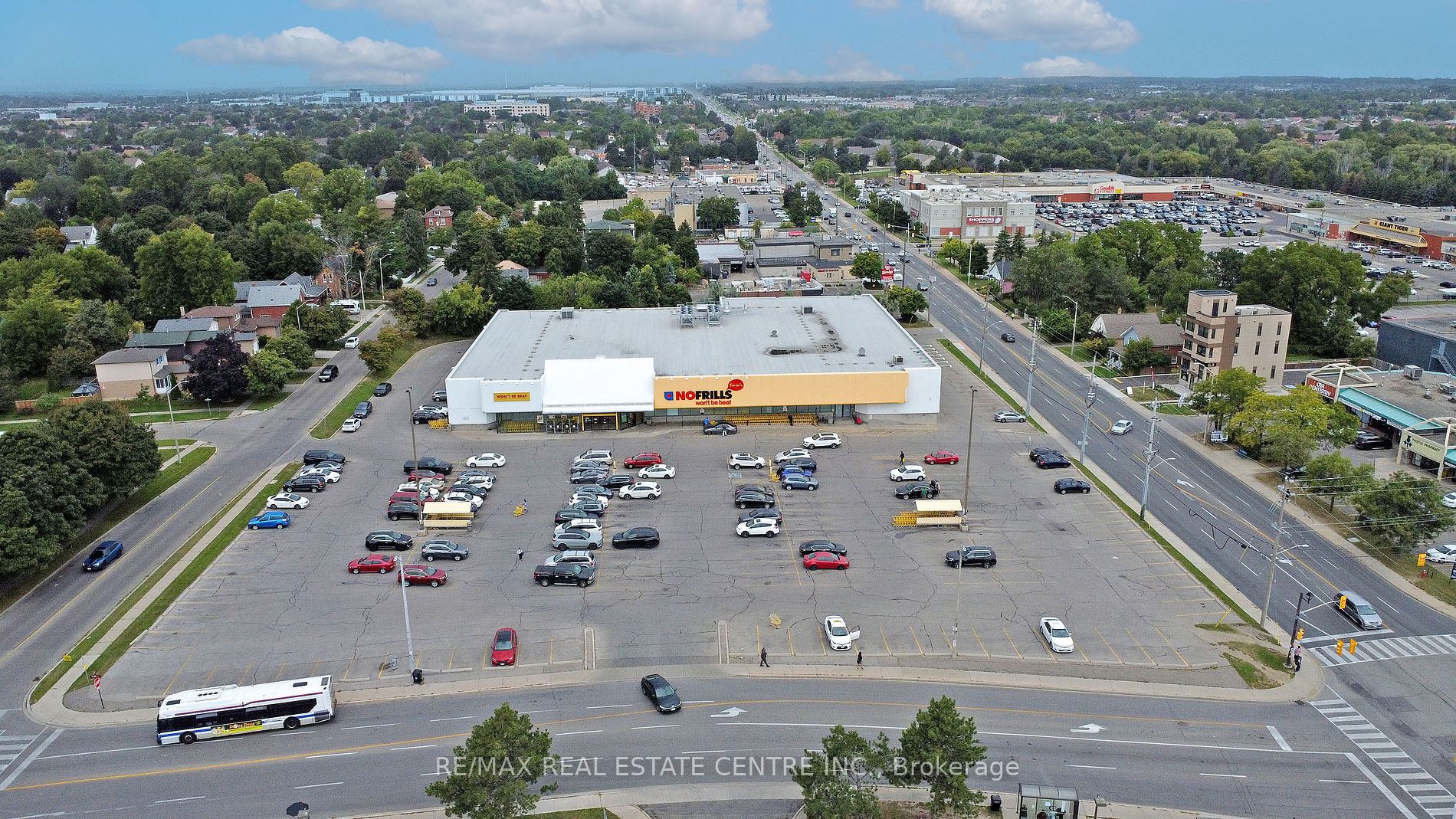 281 Main St N
