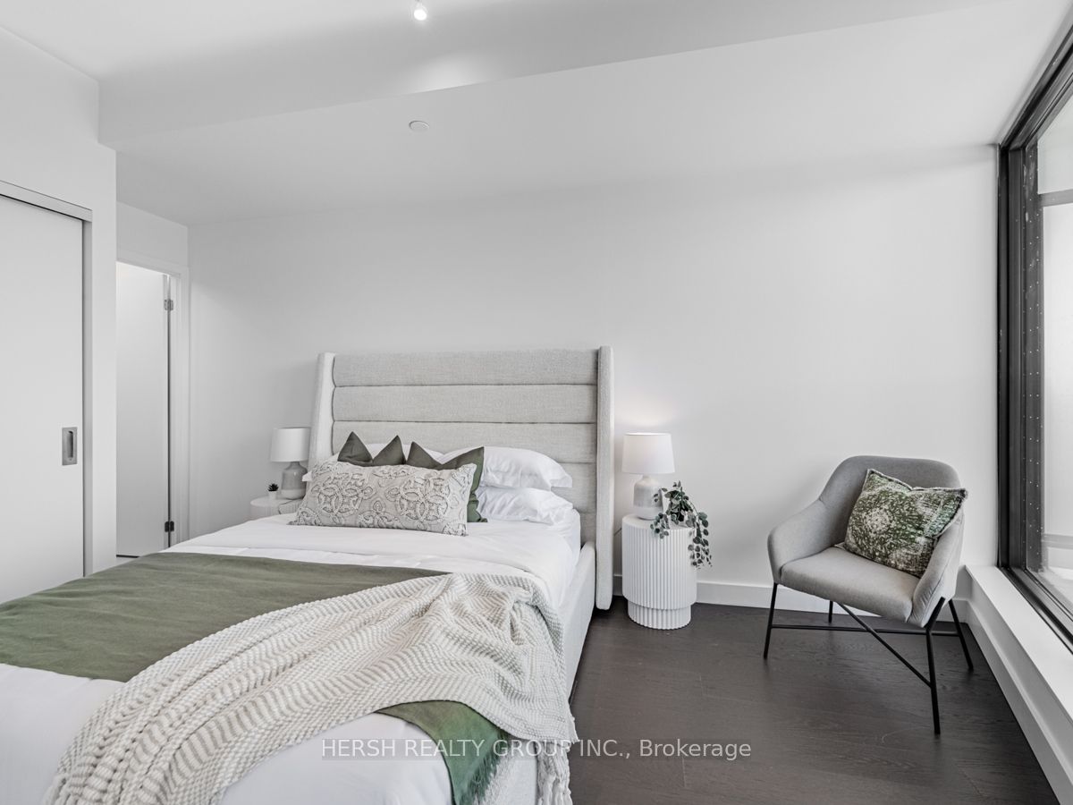 160 Kingsway Cres, #310