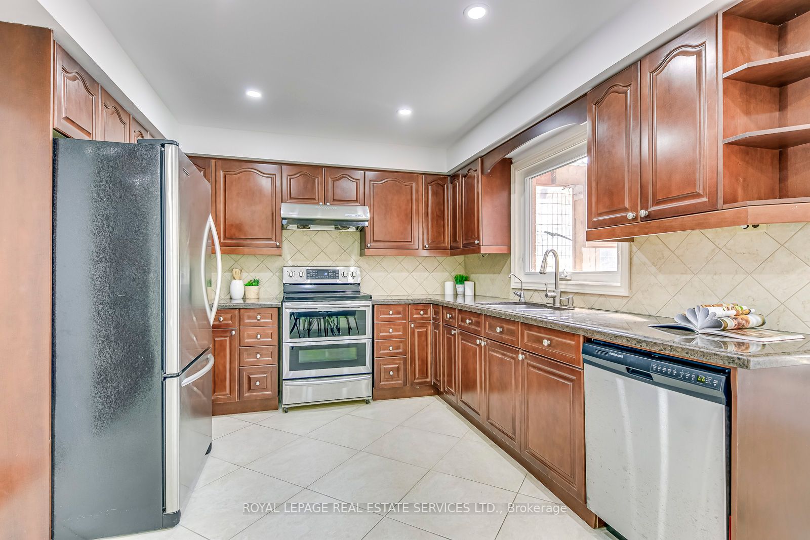 3498 Redmond Rd