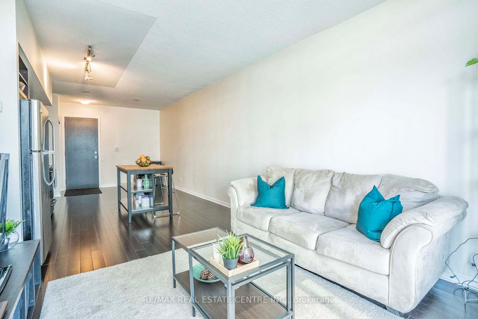 105 The Queensway Ave, #415