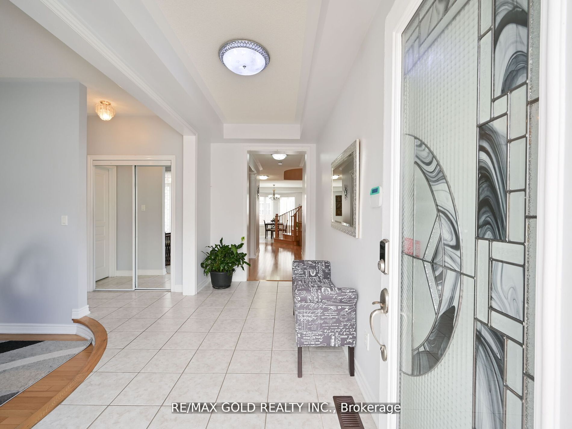 25 Maverick Cres