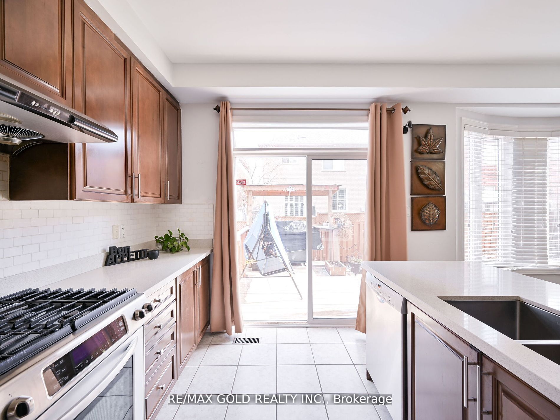 25 Maverick Cres