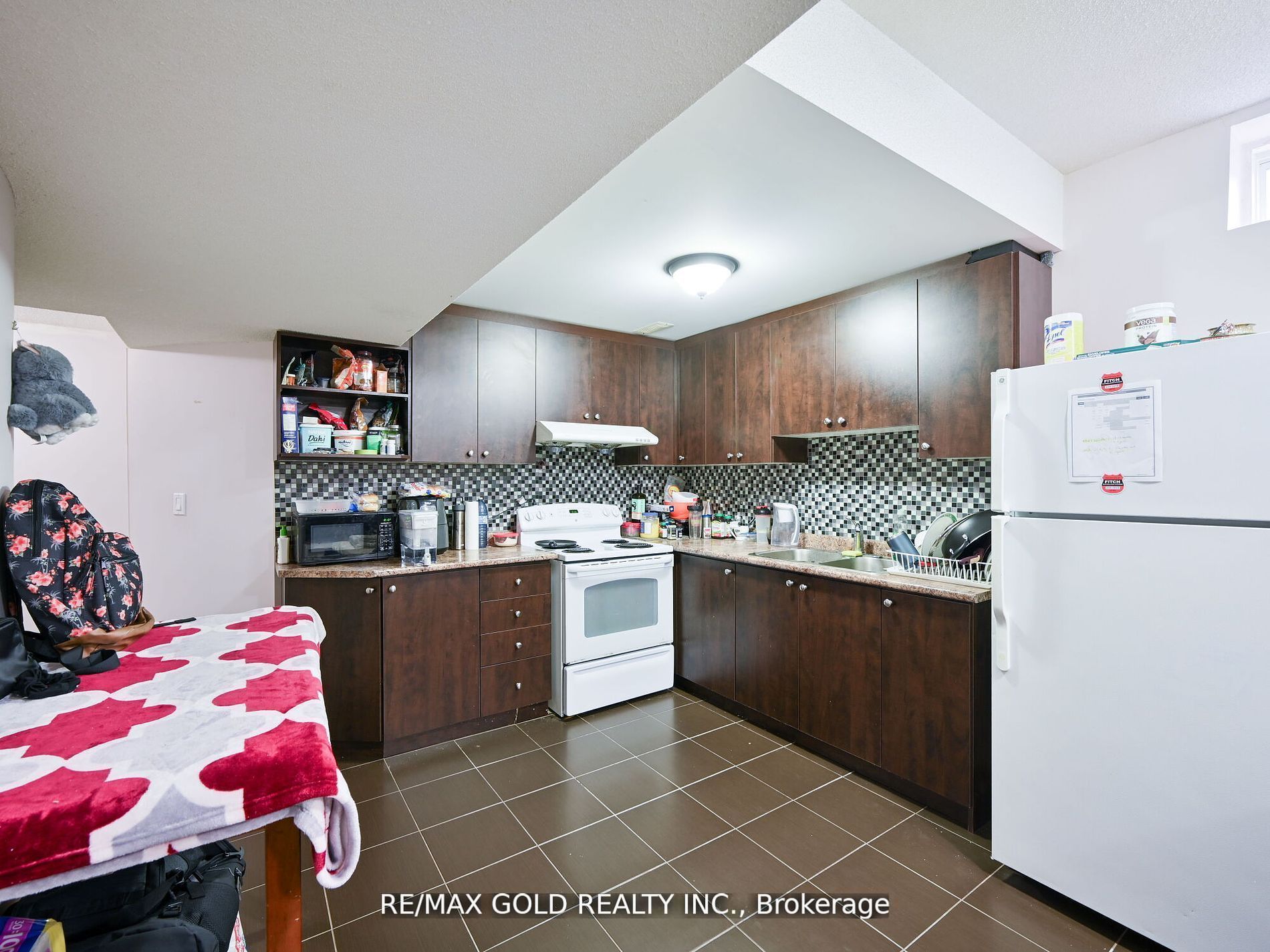 25 Maverick Cres