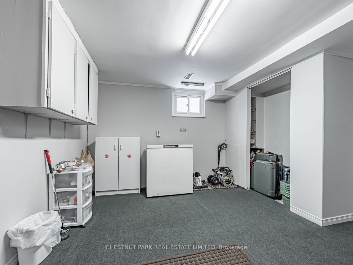 207 Pellatt Ave