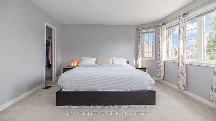 136 Van Scott Dr