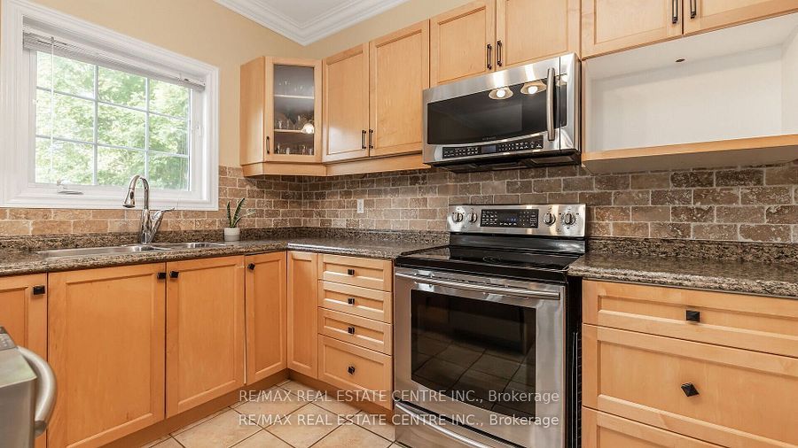 136 Van Scott Dr