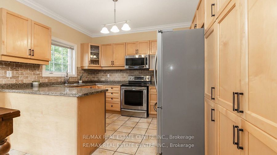 136 Van Scott Dr