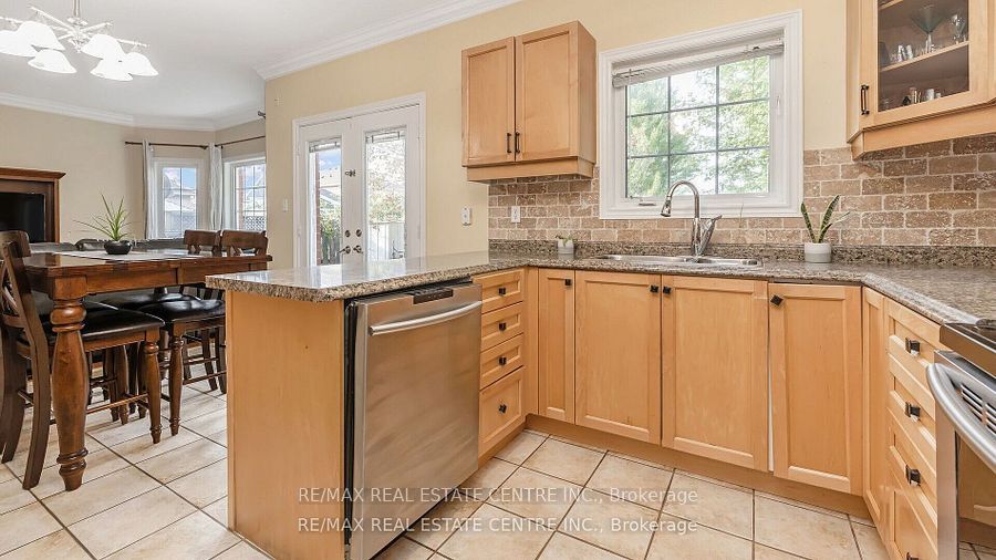 136 Van Scott Dr