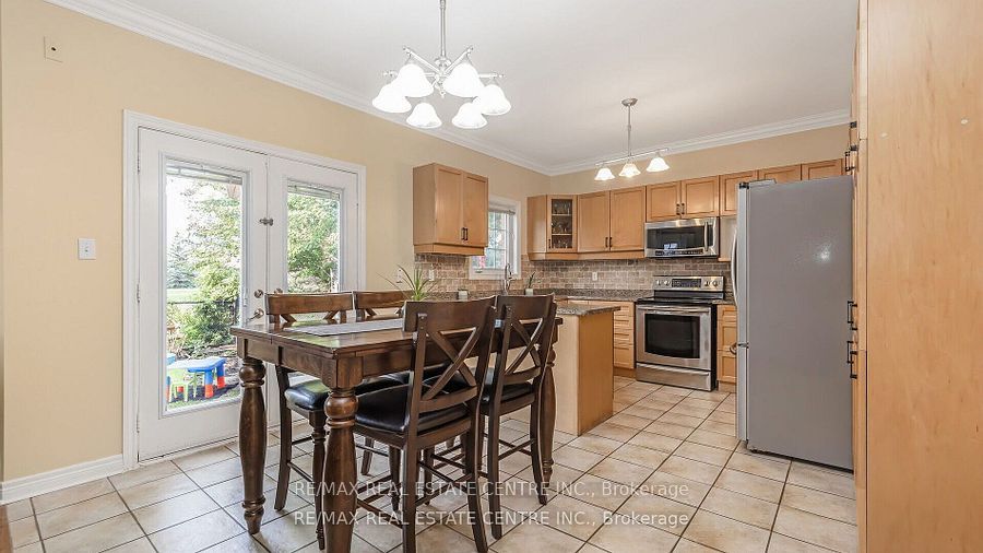 136 Van Scott Dr