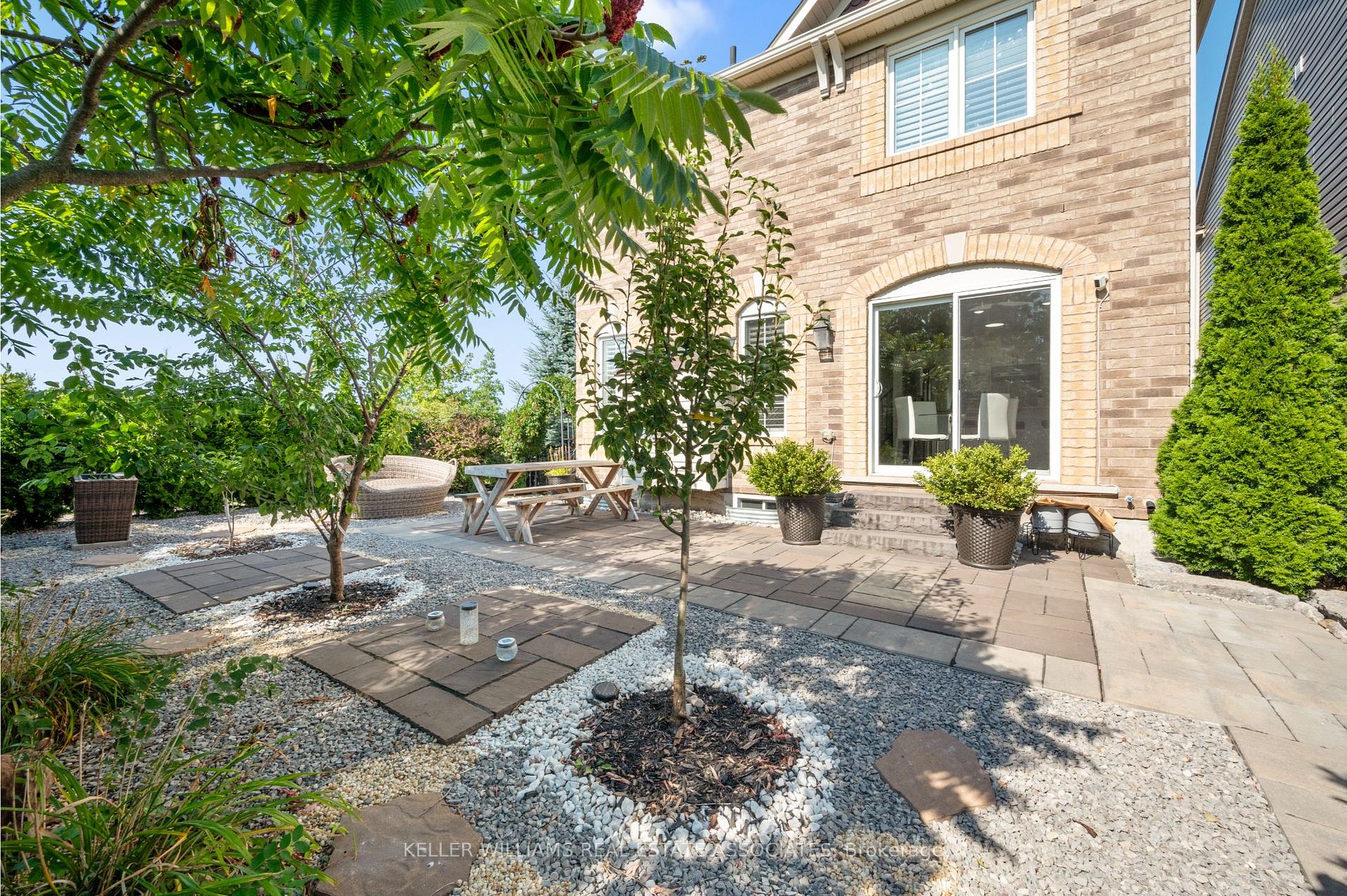 1002 Solomon Crt