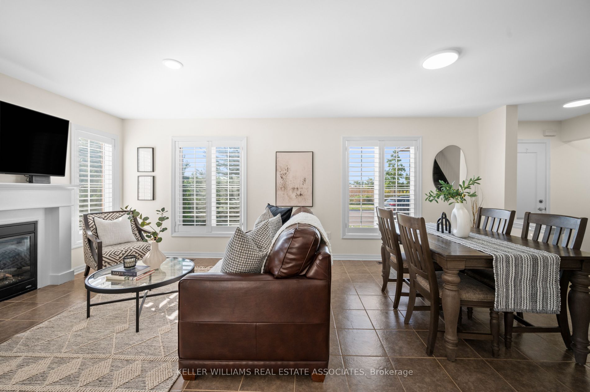 1002 Solomon Crt