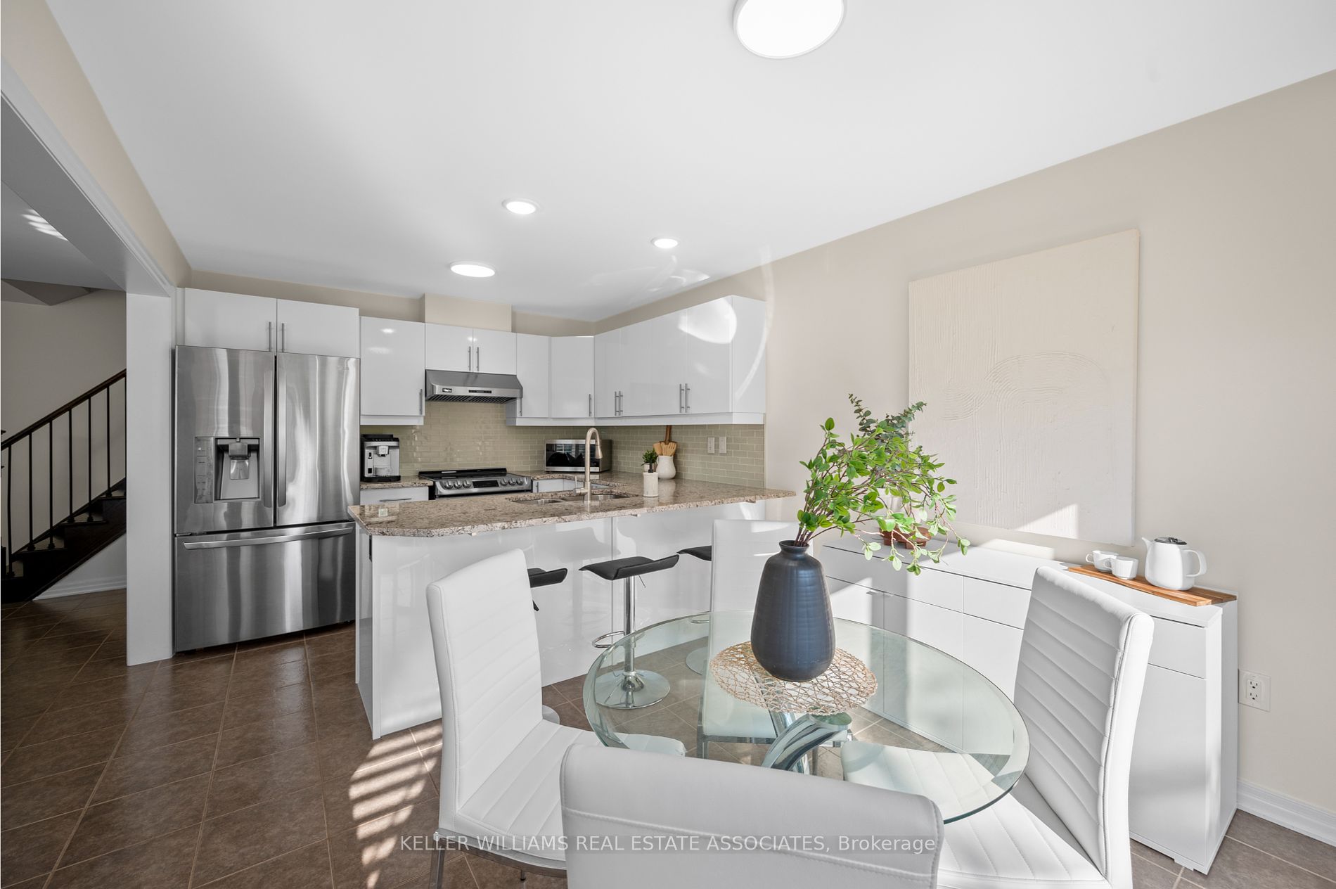 1002 Solomon Crt