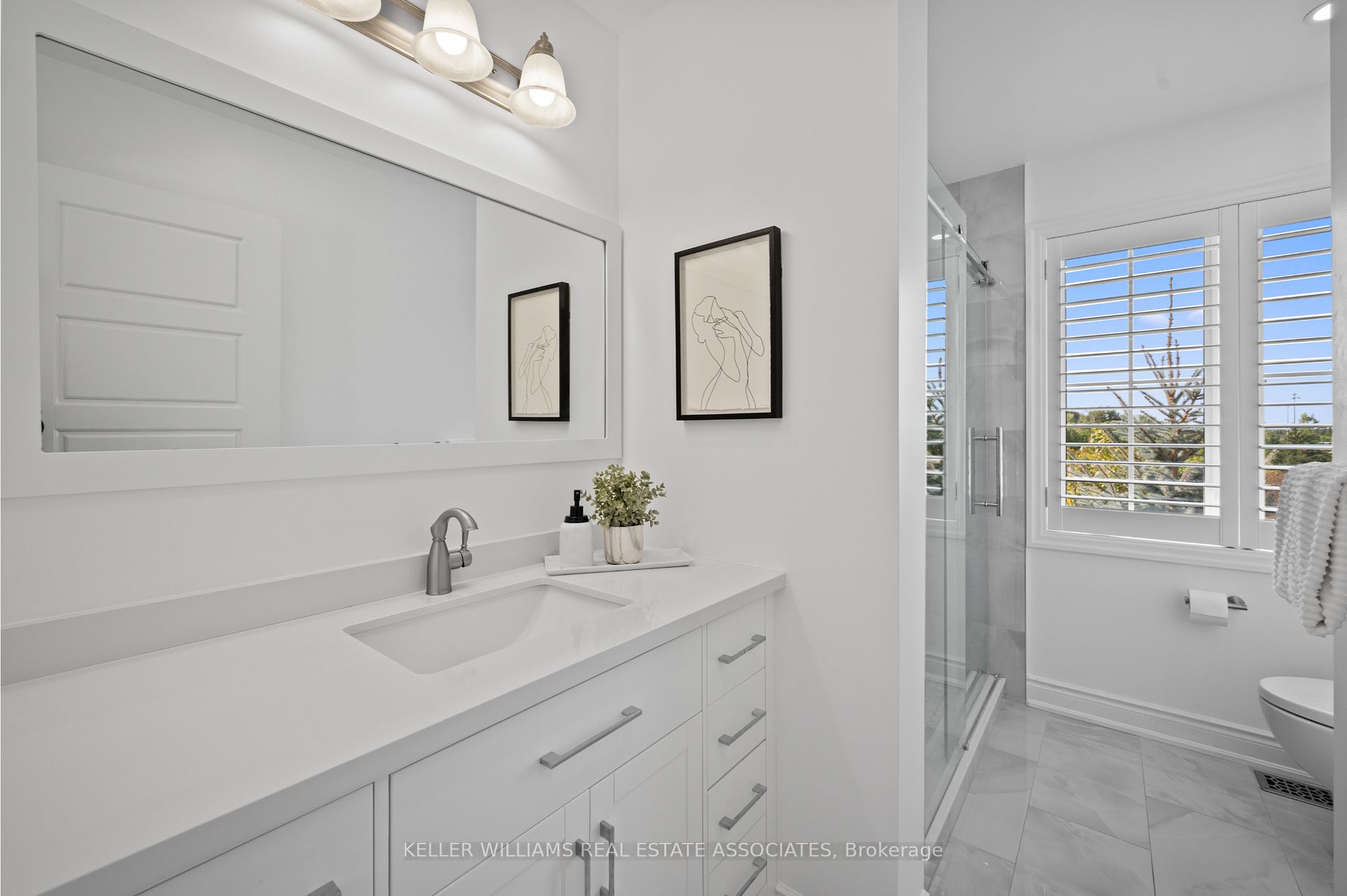 1002 Solomon Crt