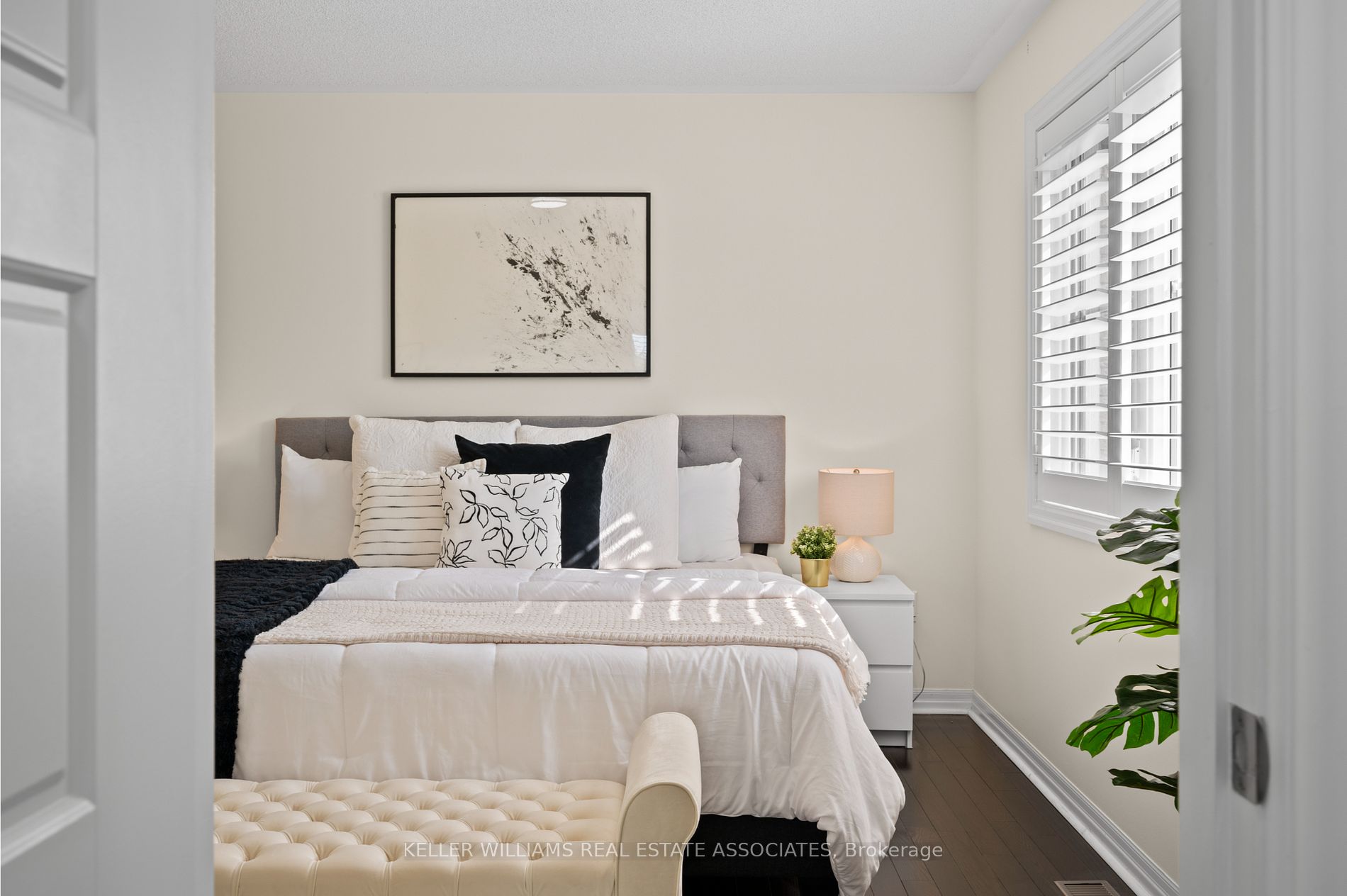 1002 Solomon Crt
