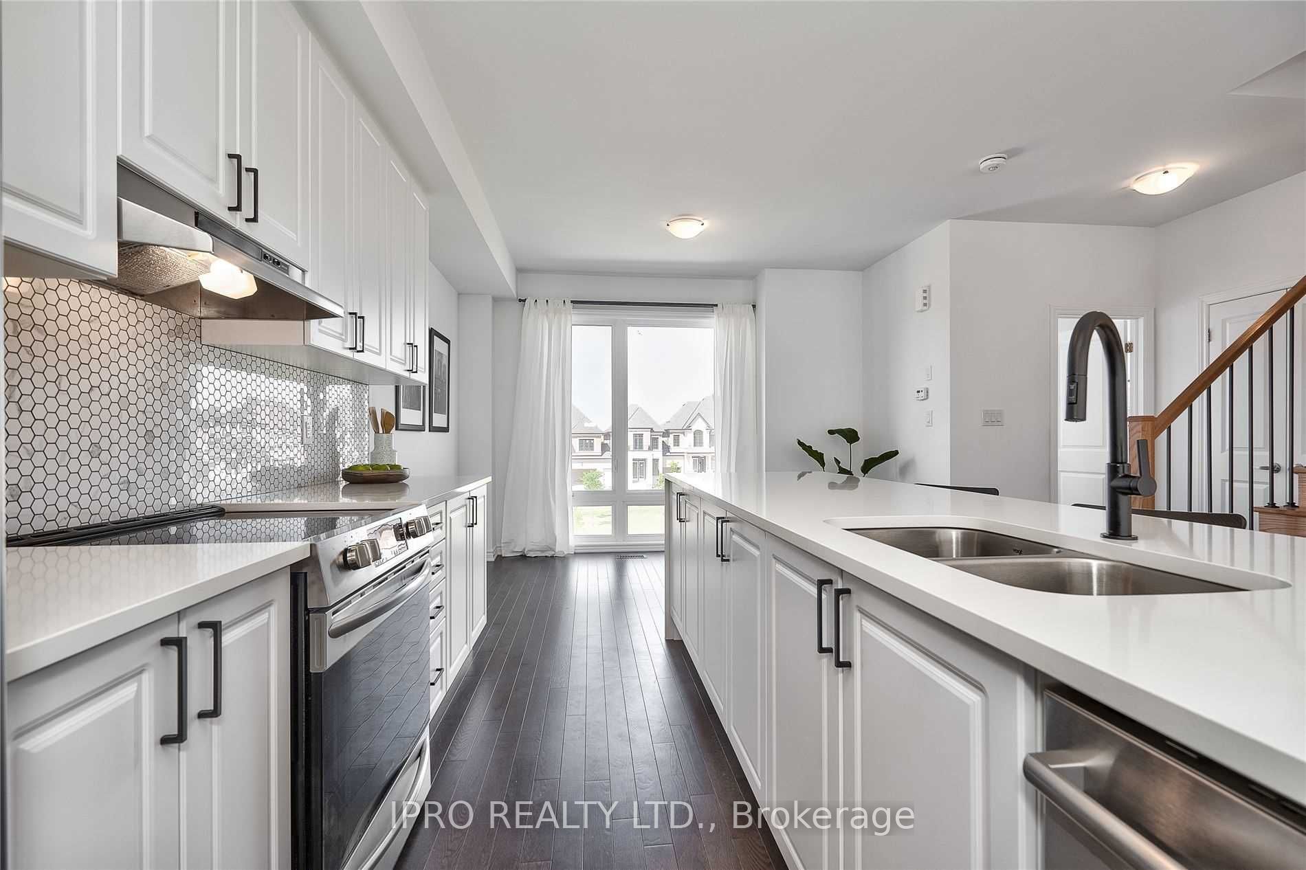 2481 Badger Cres, #3