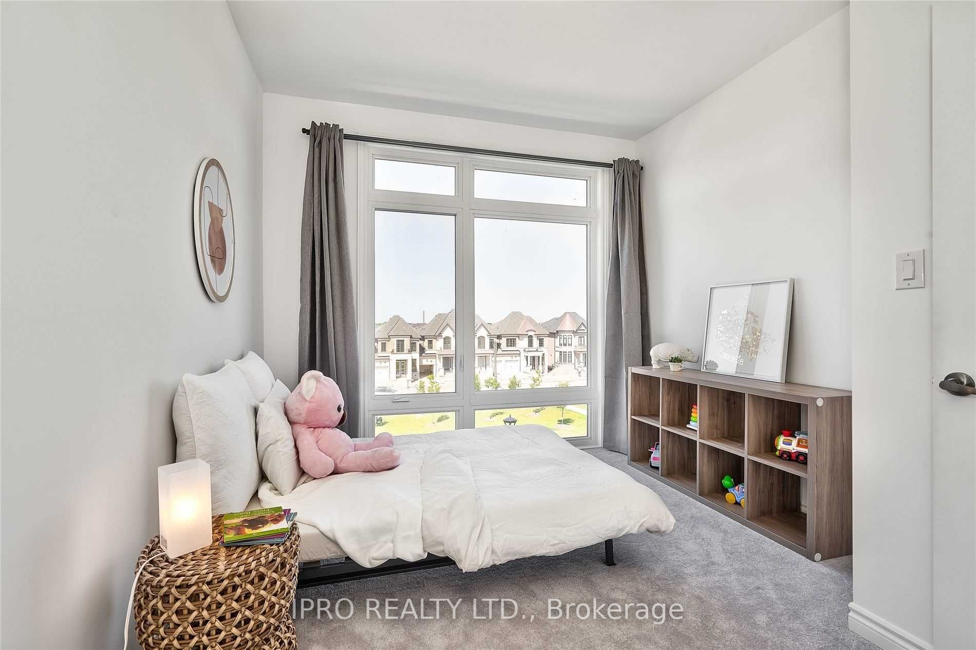 2481 Badger Cres, #3