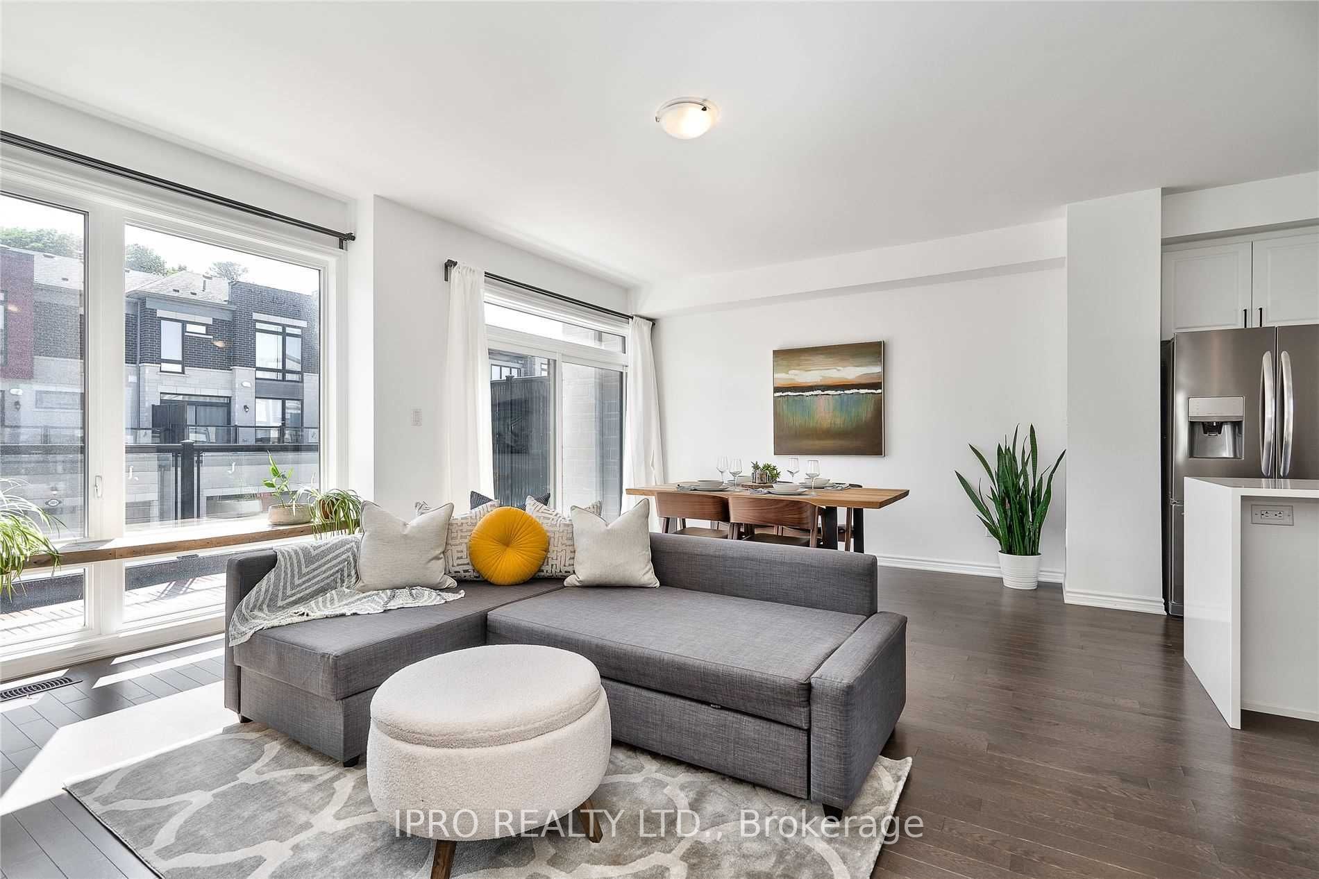 2481 Badger Cres, #3