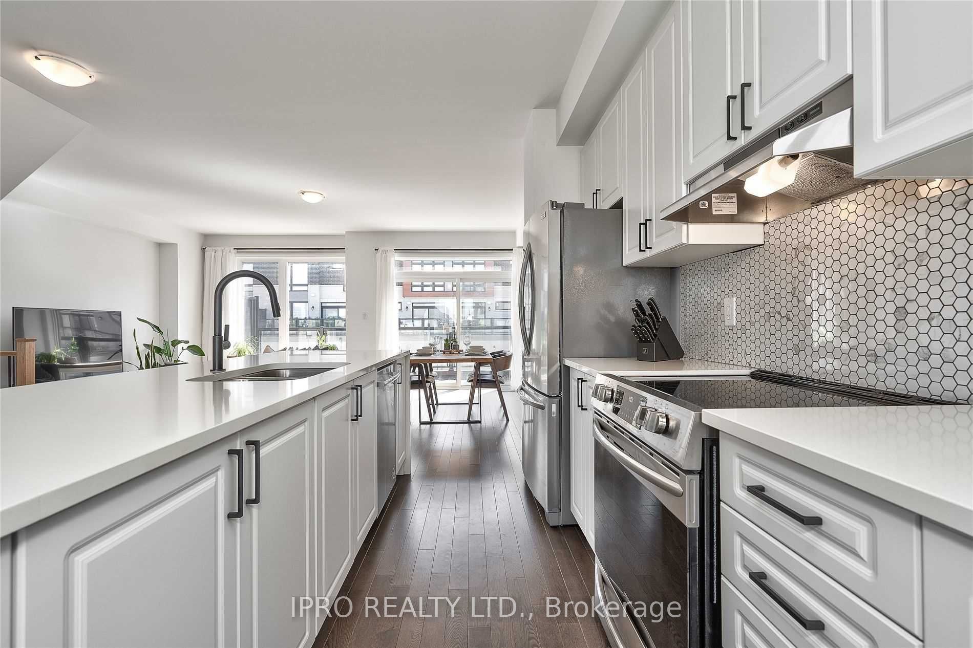 2481 Badger Cres, #3