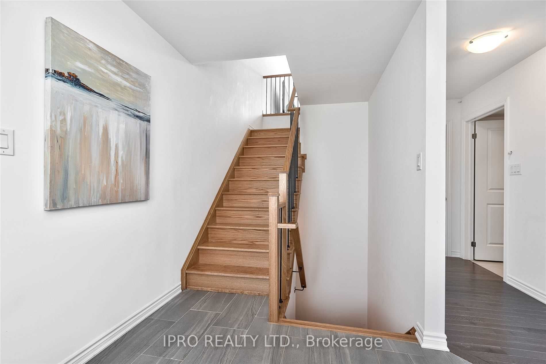 2481 Badger Cres, #3