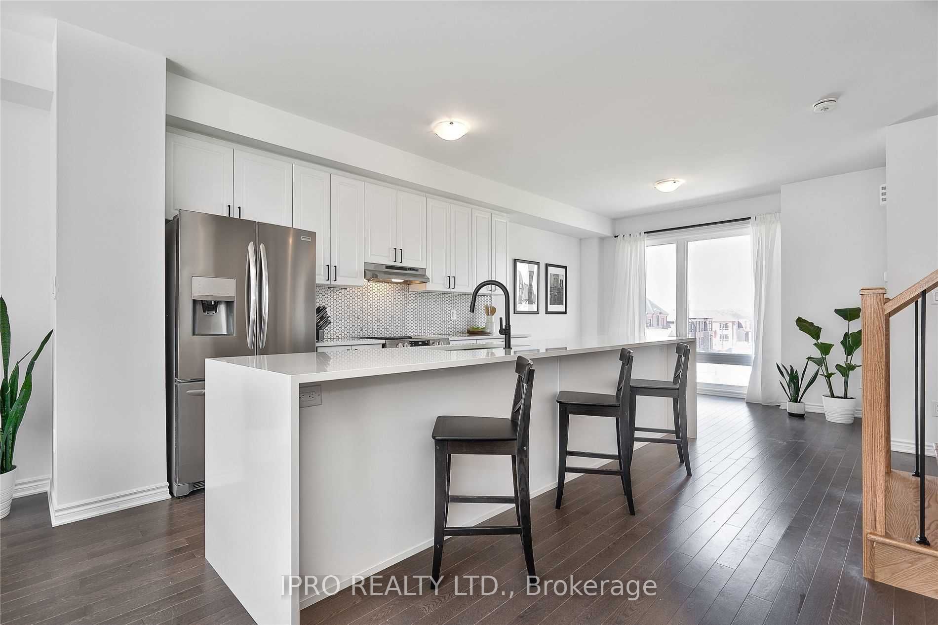 2481 Badger Cres, #3