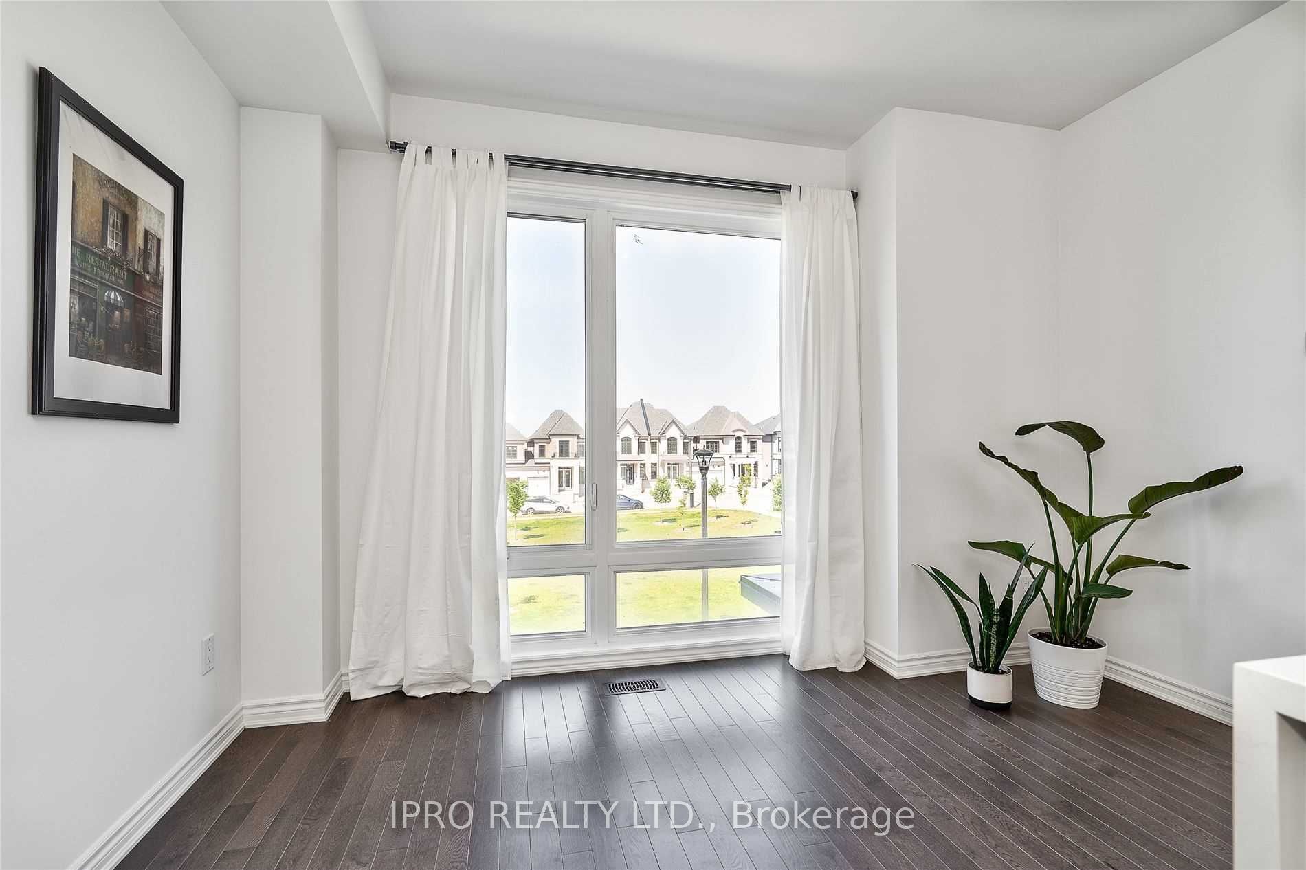2481 Badger Cres, #3