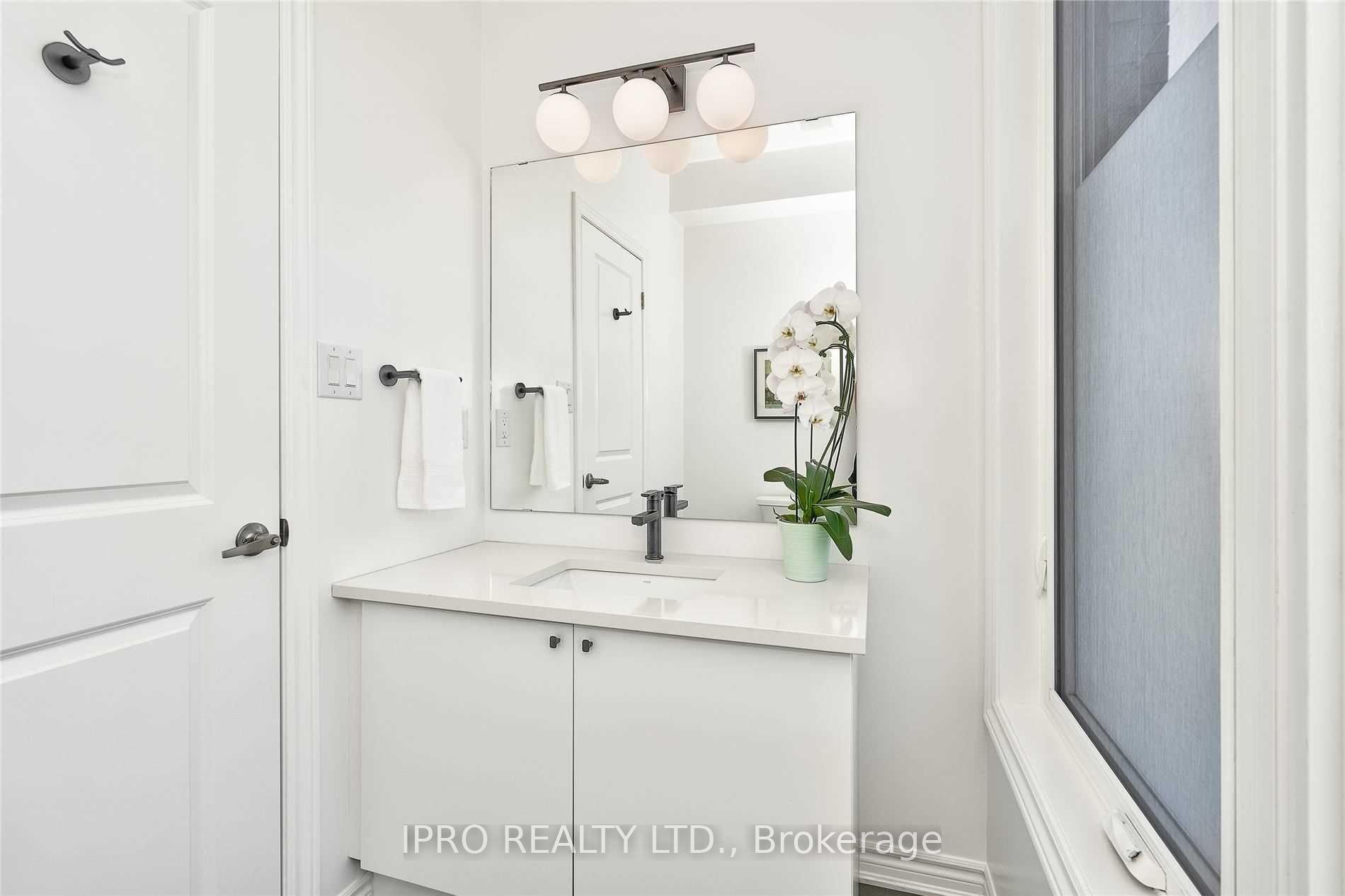 2481 Badger Cres, #3