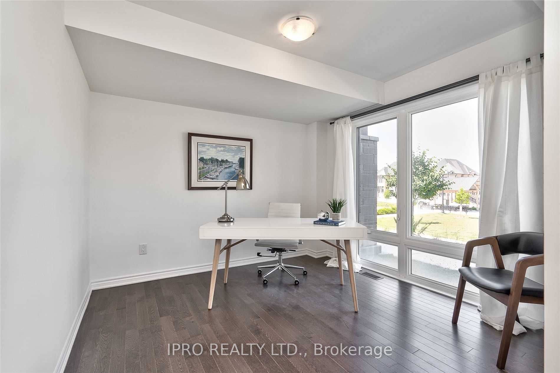 2481 Badger Cres, #3