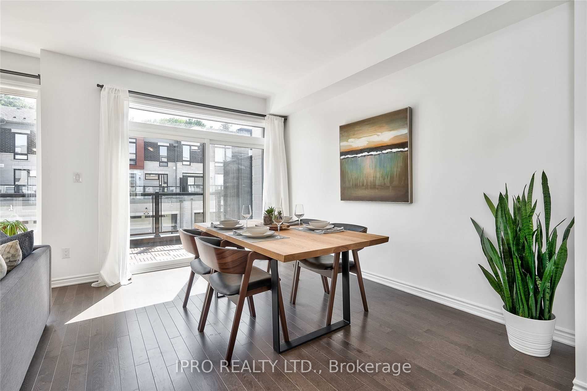 2481 Badger Cres, #3