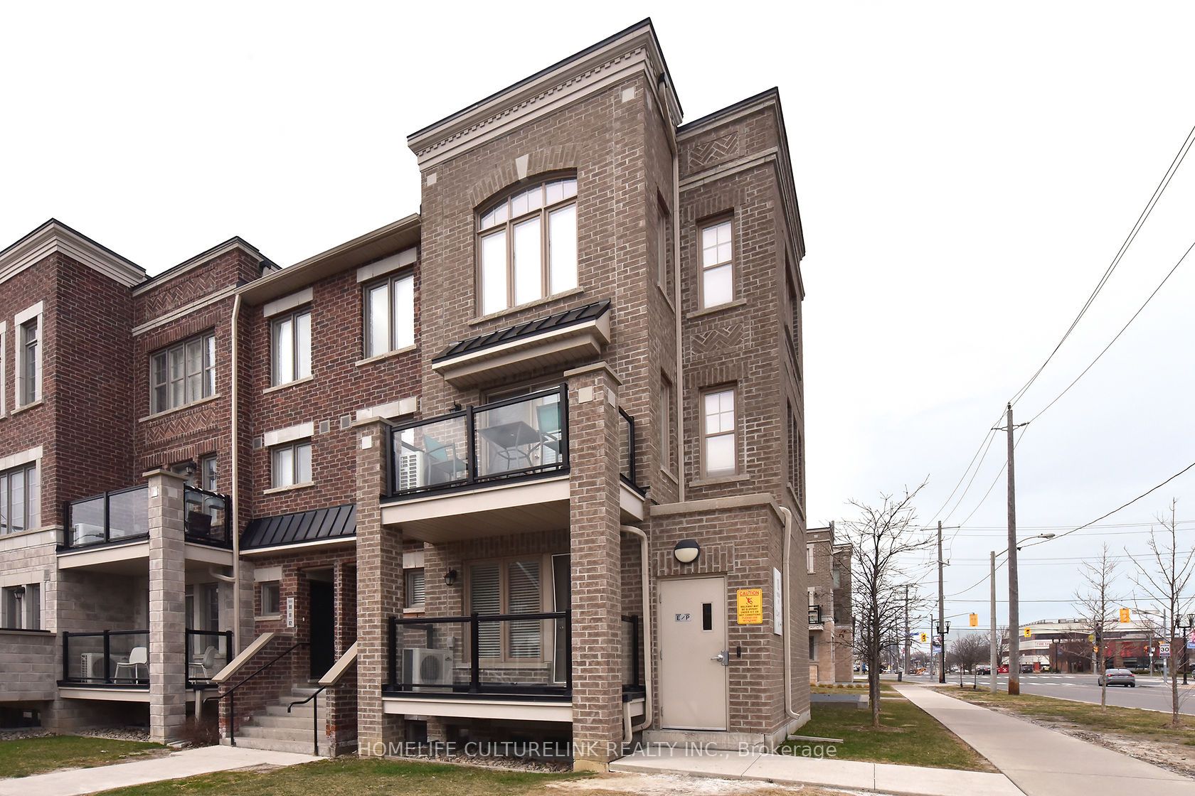 100 Parrotta Dr, #89