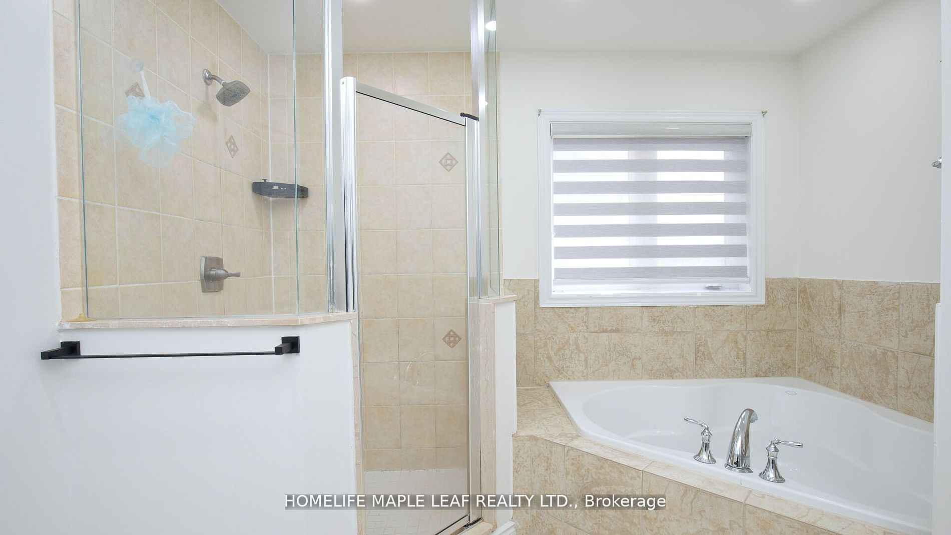 44 Eaglesprings Cres