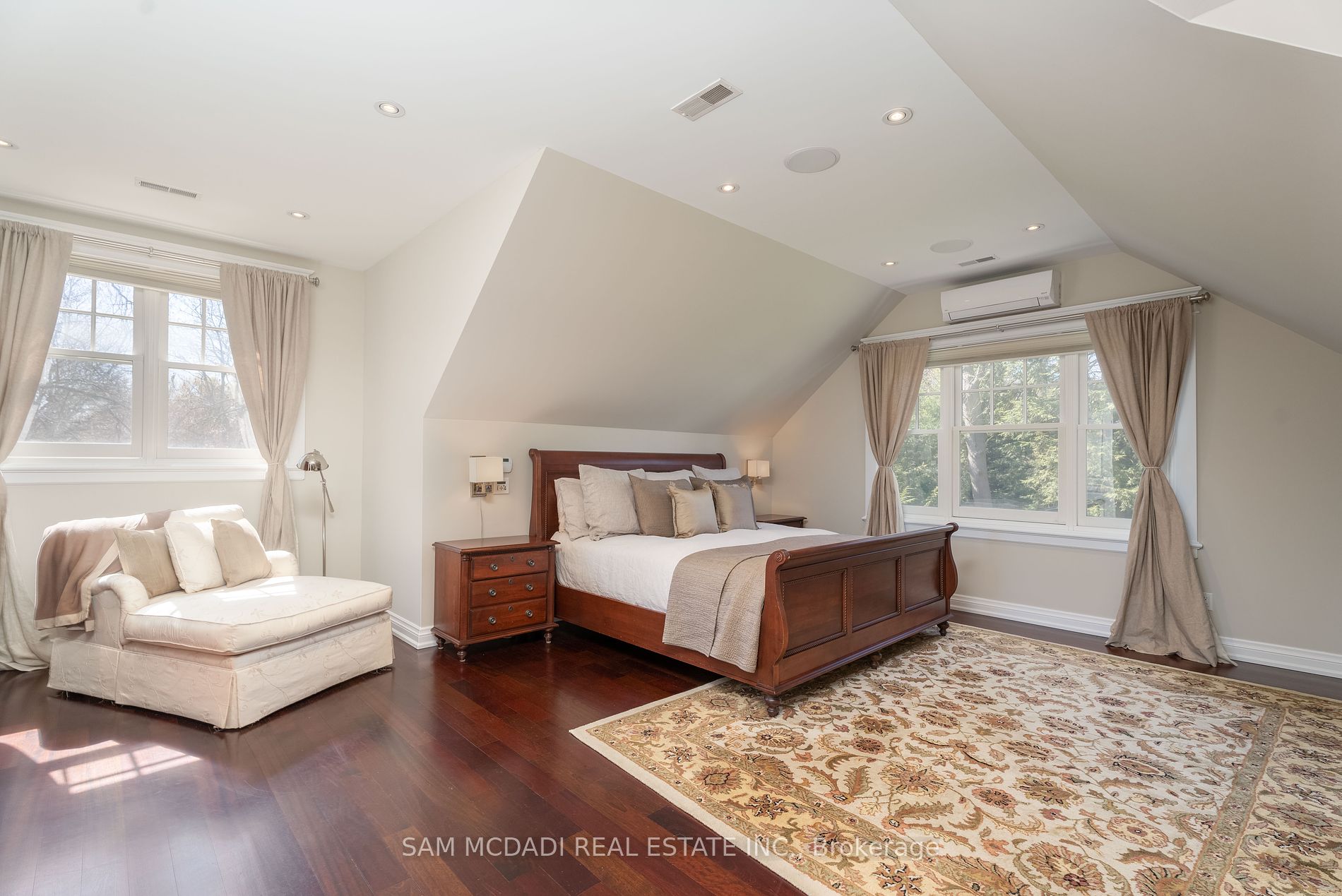 80 Cox Dr