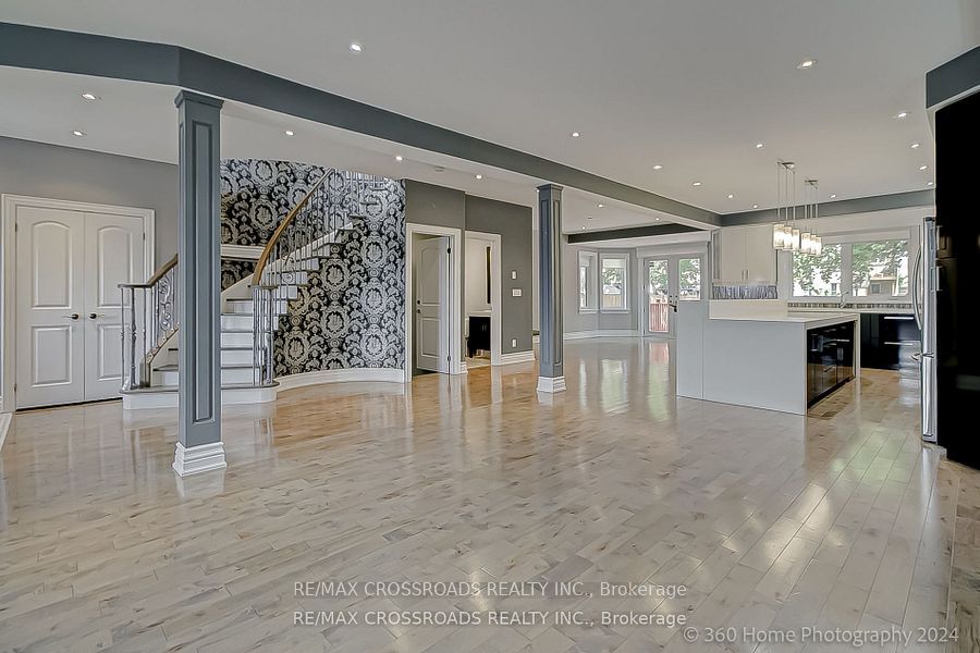 3043 Weston Rd