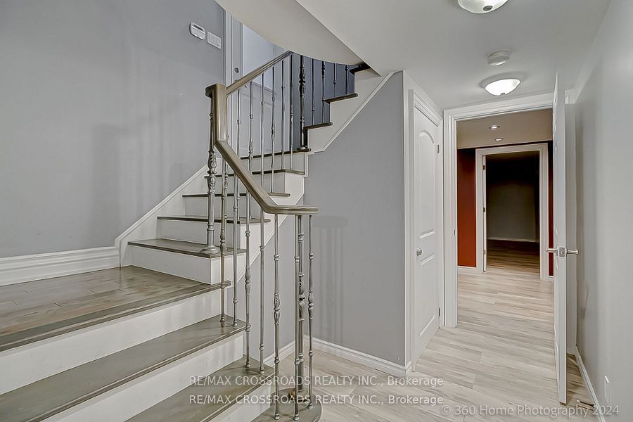 3043 Weston Rd