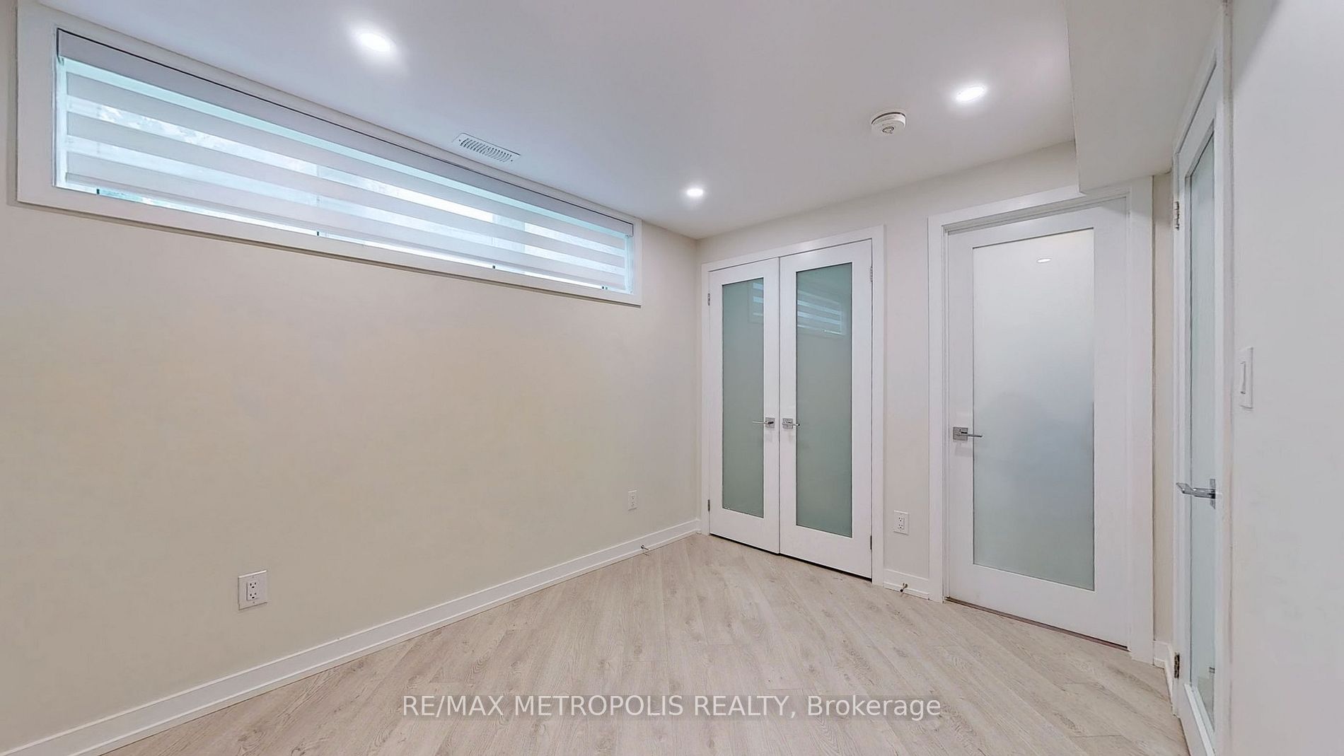 40 Stanwood Cres, #Lower B