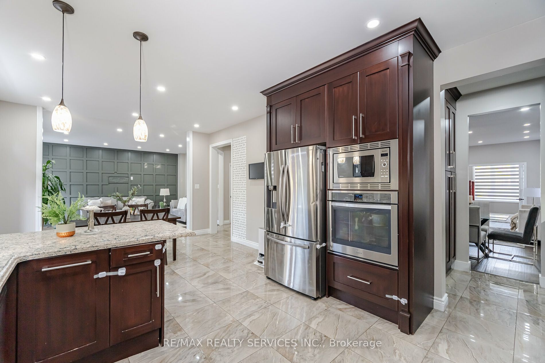 18 Tideland Dr